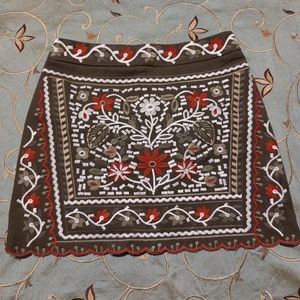 Embroidered mini skirt